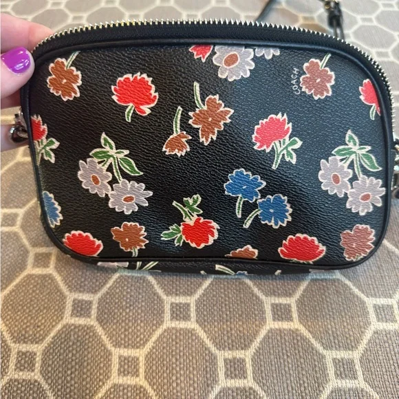 Coach Crossbody Bag with Daisy Field print - Picture 2 of 14